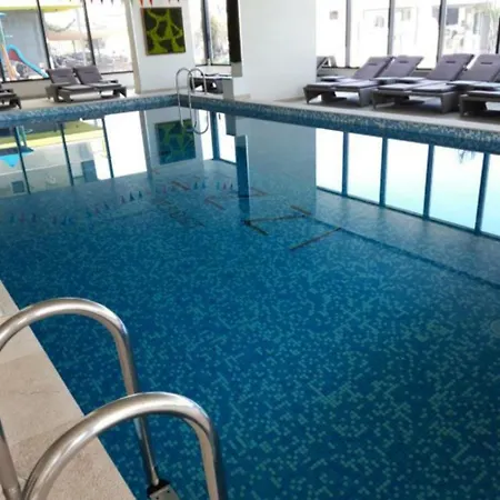 Black Sea & Piscina Interioara Incalzita Sauna Gym Jacuzzi Lejlighed *