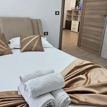 Black Sea & Piscina Interioara Incalzita Sauna Gym Jacuzzi *